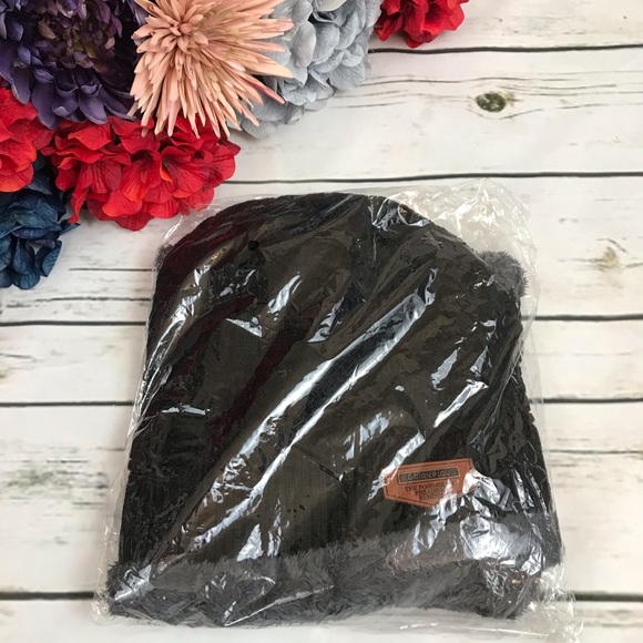 Black Cable Knit Beanie & Ring Scarf w/ Fleece - Picture 9 of 10